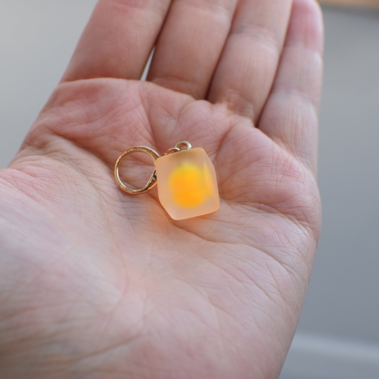 Glow Cube Stitch Marker