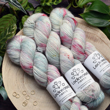 Load image into Gallery viewer, &quot;Strawberry Splash&quot; - Superwash Merino Singles - Hand Dyed Yarn -  100g ~366m
