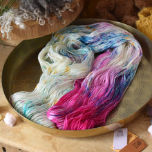 Load image into Gallery viewer, &quot;Candy Heart&quot; - Merino Singles - 100g ~366m
