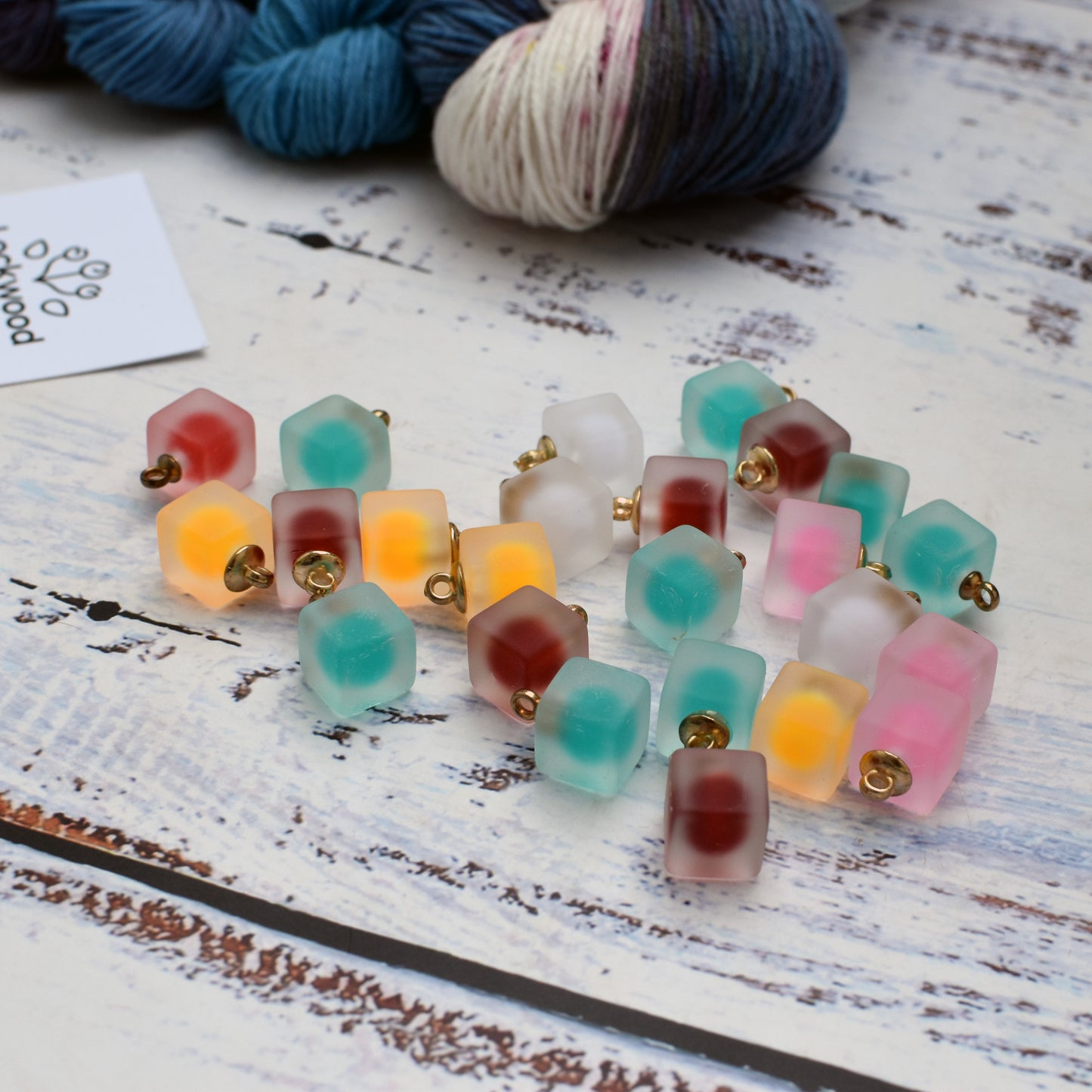 Glow Cube Stitch Marker