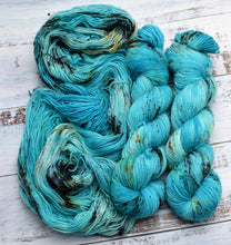 Load image into Gallery viewer, &quot;Oceans&quot; - Superwash Merino - Hand Dyed Yarn -  100g ~366m
