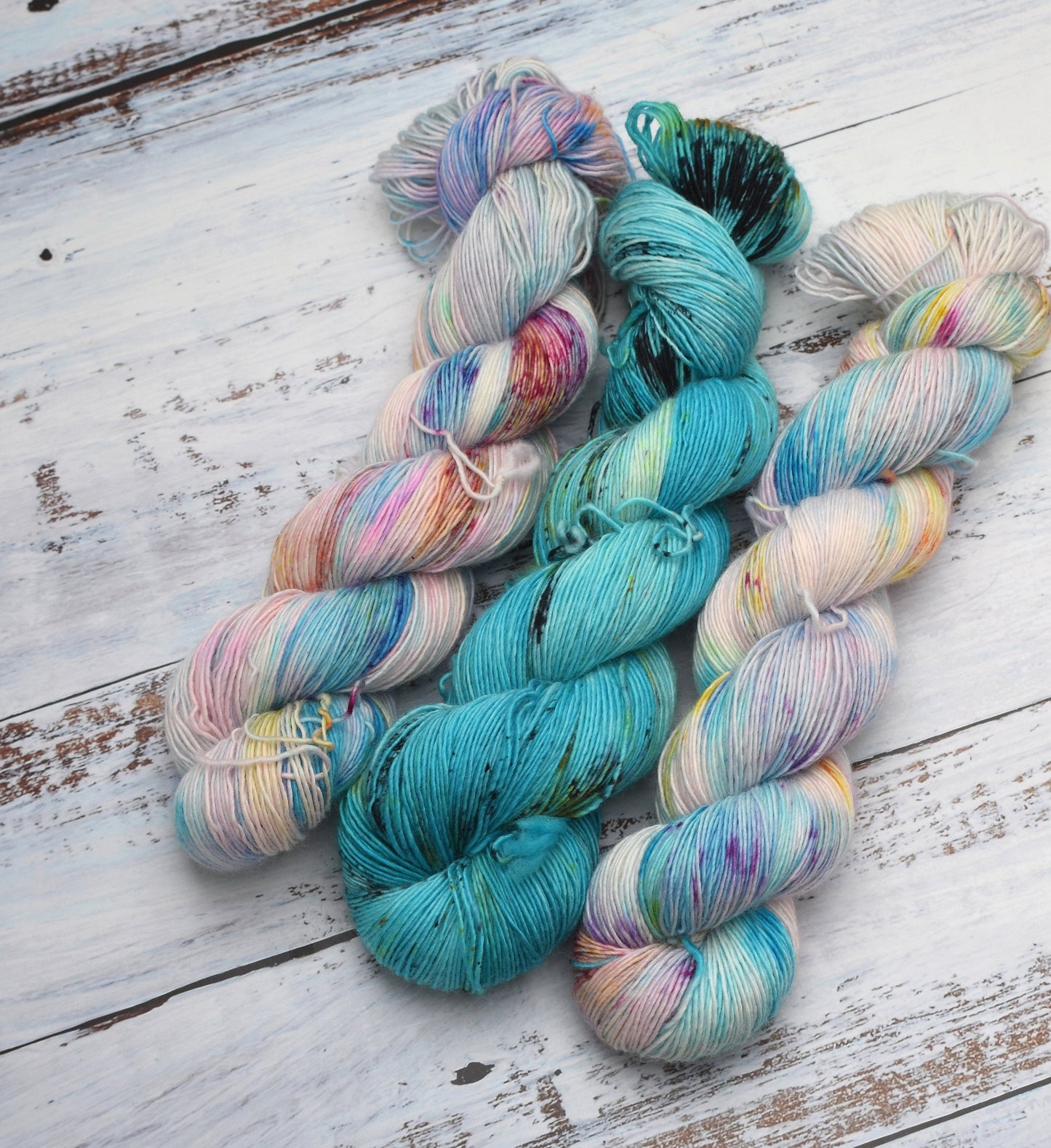 "Oceans" - Superwash Merino - Hand Dyed Yarn -  100g ~366m